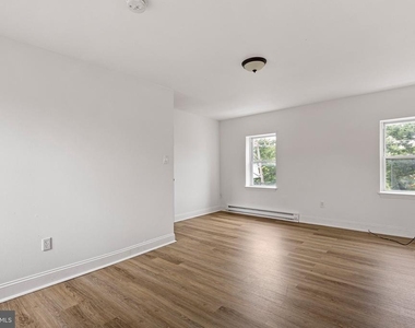 715 W 8th - Photo Thumbnail 7