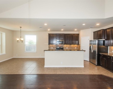 1902 Laminar Creek Rd - Photo Thumbnail 6