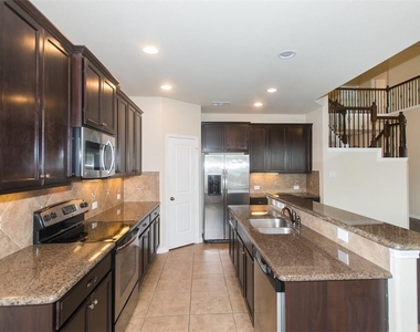 1902 Laminar Creek Rd - Photo Thumbnail 9