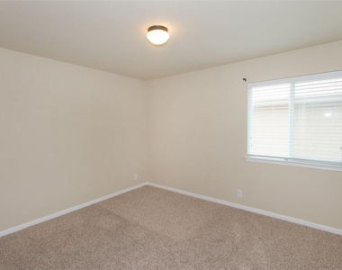 1902 Laminar Creek Rd - Photo Thumbnail 21