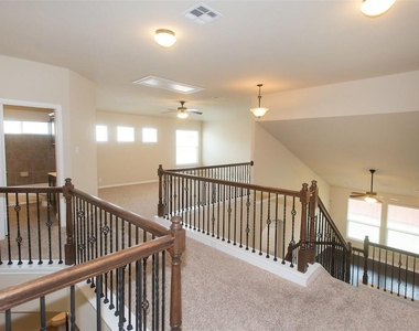 1902 Laminar Creek Rd - Photo Thumbnail 16