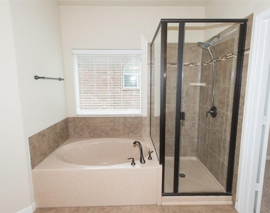 1902 Laminar Creek Rd - Photo Thumbnail 18