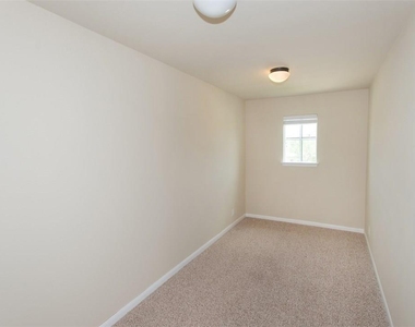 1902 Laminar Creek Rd - Photo Thumbnail 28
