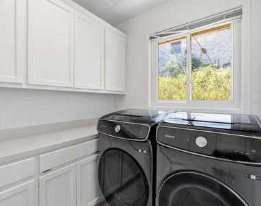 409 Beardsley Ln - Photo Thumbnail 29