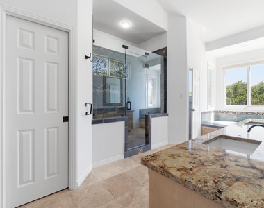 409 Beardsley Ln - Photo Thumbnail 14