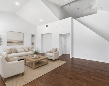 409 Beardsley Ln - Photo Thumbnail 19