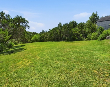 409 Beardsley Ln - Photo Thumbnail 33