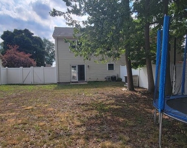 9 Stoney Drive - Photo Thumbnail 4