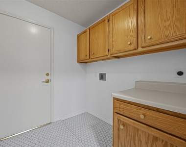8417 Cornerwood Dr - Photo Thumbnail 26