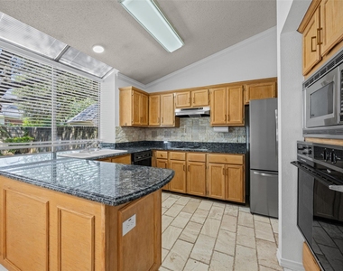 8417 Cornerwood Dr - Photo Thumbnail 10