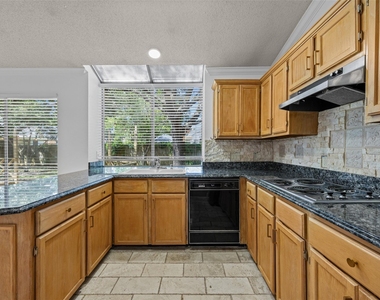 8417 Cornerwood Dr - Photo Thumbnail 11