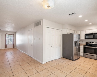 3800 Foust Trl - Photo Thumbnail 4