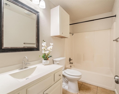 3800 Foust Trl - Photo Thumbnail 13
