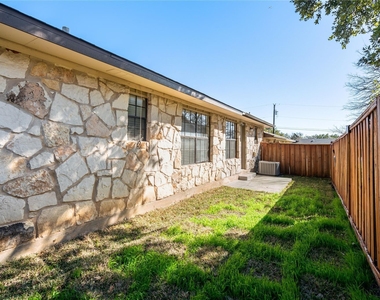 3800 Foust Trl - Photo Thumbnail 15