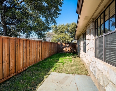 3800 Foust Trl - Photo Thumbnail 14