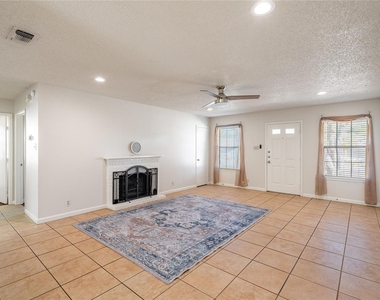 3800 Foust Trl - Photo Thumbnail 2