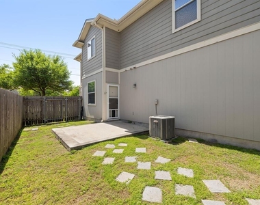 14525 Harris Ridge Blvd - Photo Thumbnail 24