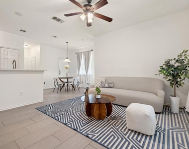 14525 Harris Ridge Blvd - Photo Thumbnail 3