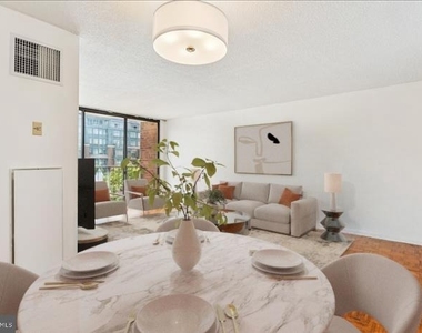 2555 Pennsylvania Avenue Nw - Photo Thumbnail 2