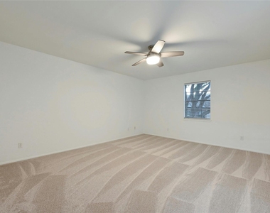6637 Valleyside Rd - Photo Thumbnail 14