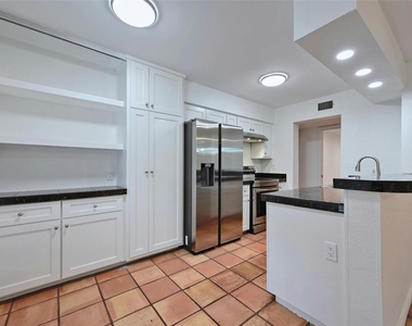 6637 Valleyside Rd - Photo Thumbnail 9