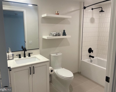 1211 Van Street Se - Photo Thumbnail 8
