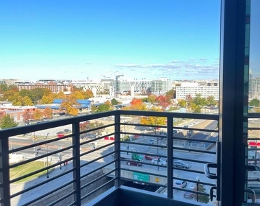 1211 Van Street Se - Photo Thumbnail 5