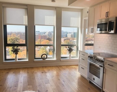 1211 Van Street Se - Photo Thumbnail 2
