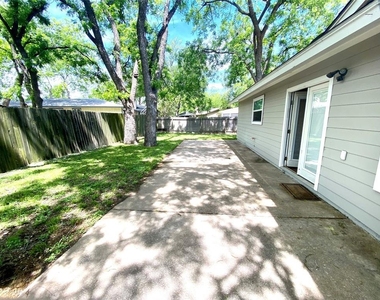 10801 N Hard Rock Rd N - Photo Thumbnail 12