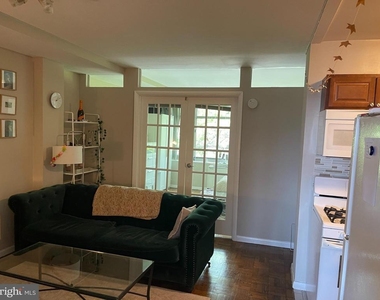 940 25th Street Nw - Photo Thumbnail 7