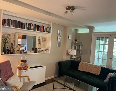 940 25th Street Nw - Photo Thumbnail 6