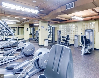 940 25th Street Nw - Photo Thumbnail 25