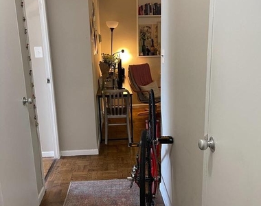 940 25th Street Nw - Photo Thumbnail 8