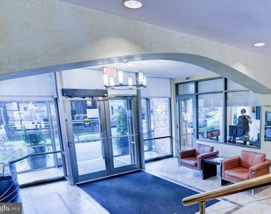 940 25th Street Nw - Photo Thumbnail 1