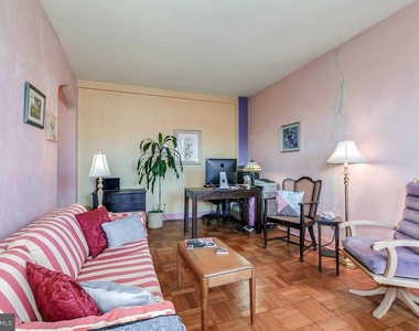 1010 25th Street Nw - Photo Thumbnail 1