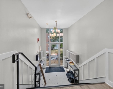 1427 Chapin Street Nw - Photo Thumbnail 2