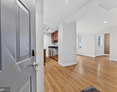 1427 Chapin Street Nw - Photo Thumbnail 3