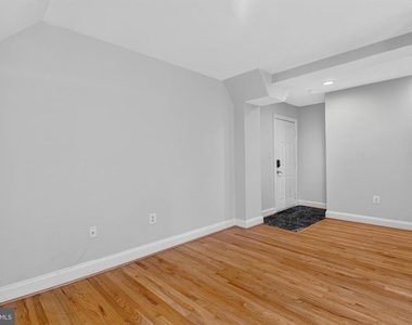 1427 Chapin Street Nw - Photo Thumbnail 9