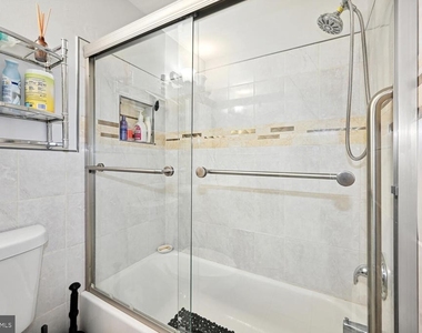1669 Columbia Road Nw - Photo Thumbnail 15