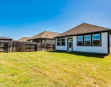 802 Papaya Dr - Photo Thumbnail 24
