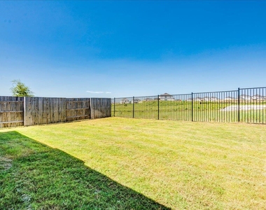 802 Papaya Dr - Photo Thumbnail 23