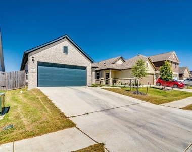 802 Papaya Dr - Photo Thumbnail 27