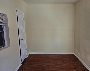 1255 Meigs Place Ne - Photo Thumbnail 11