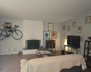8910 Little Walnut Pkwy - Photo Thumbnail 7
