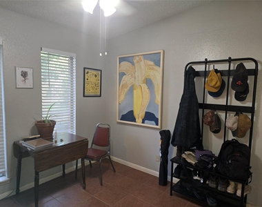 8910 Little Walnut Pkwy - Photo Thumbnail 12