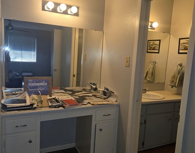 8910 Little Walnut Pkwy - Photo Thumbnail 17