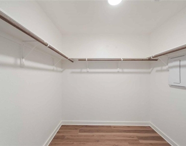 5160 N Aw Grimes Blvd - Photo Thumbnail 15
