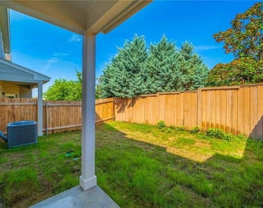 5160 N Aw Grimes Blvd - Photo Thumbnail 24