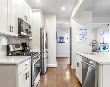318 Todd Place Ne - Photo Thumbnail 8