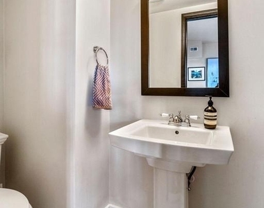 318 Todd Place Ne - Photo Thumbnail 11
